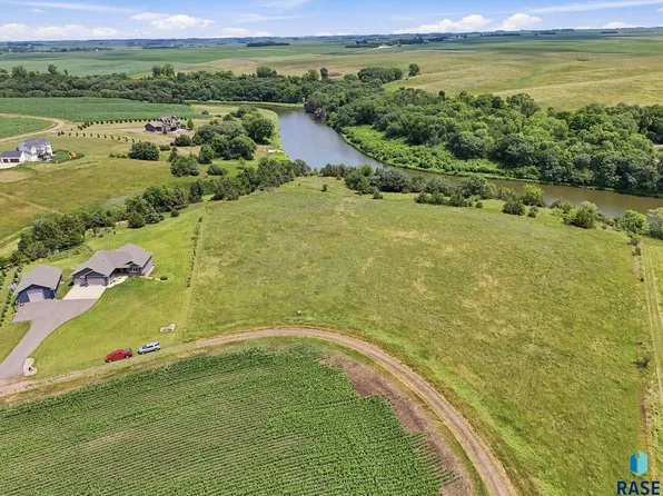 Spirit Canyon Trl, Garretson, SD 57030