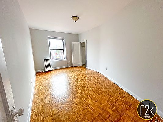 4th image of 30-11 Astoria Blvd #45A