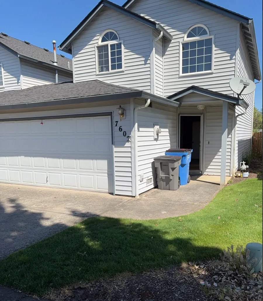 2 bed, 2.5 bath, 1345 sqft, $2,265 — Photo 2