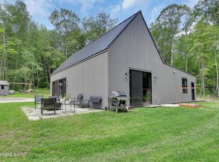 323 Aberdeen Rd, Great Barrington, MA 01230