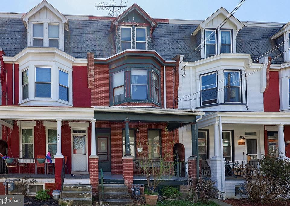 1st image of 240 E Clay St