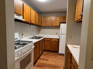 2010 Wisconsin St #201, Oshkosh, WI 54901