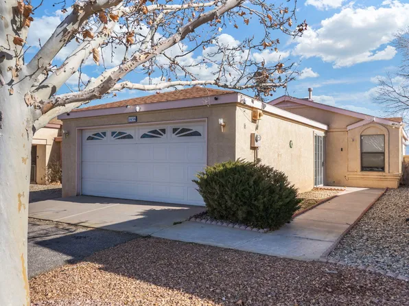 1656 Plum Rd NE, Rio Rancho, NM 87144