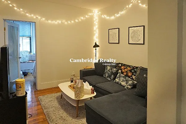 110 Willow St #2T — Photo 3