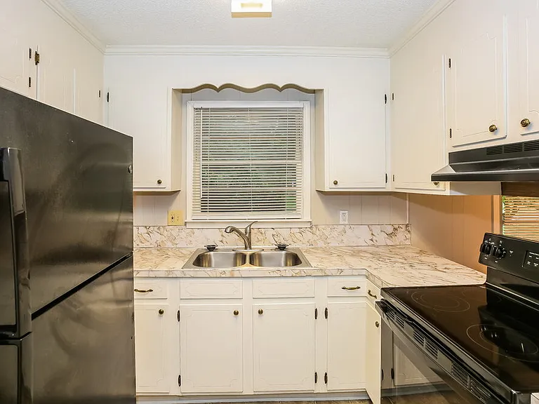 125 Pinevale Dr — Photo 7