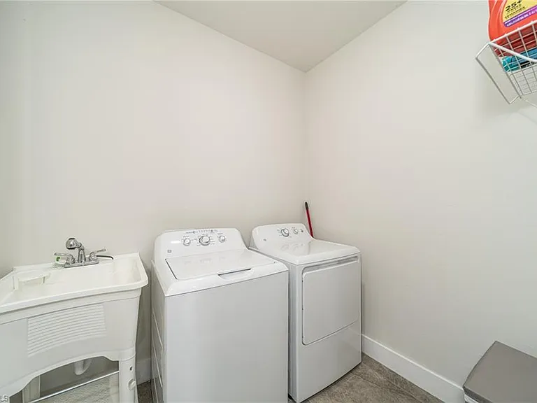 1608 NW 38th Ave — Photo 14