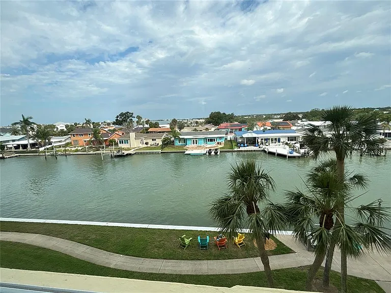 4725 Cove Cir #405 — Photo 23