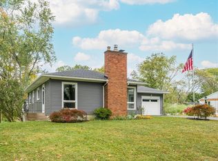 14 Valley Stream Rd, Penfield, NY 14526