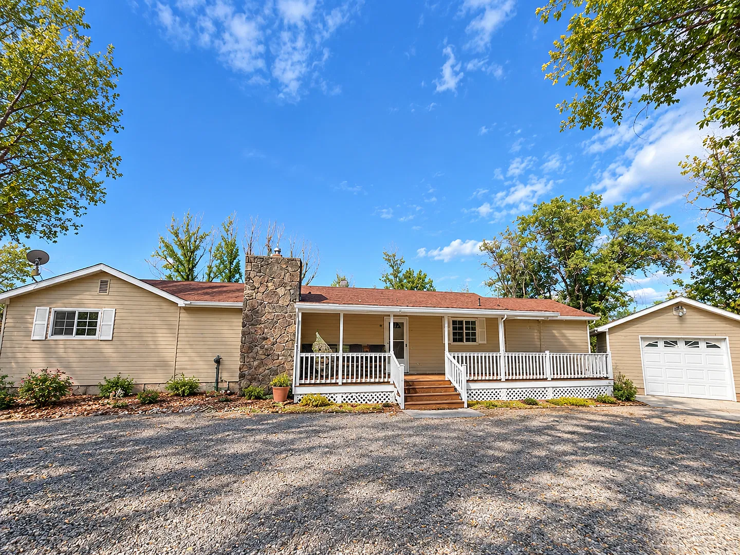 Beautiful Home, Shop & Sauna On 15 Acres In Sw Redmond!! — Photo 1