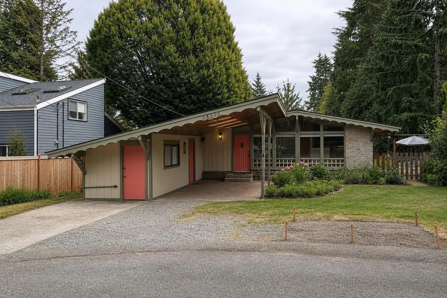 3 bed, 1143 sqft, $3,750 — Photo 2