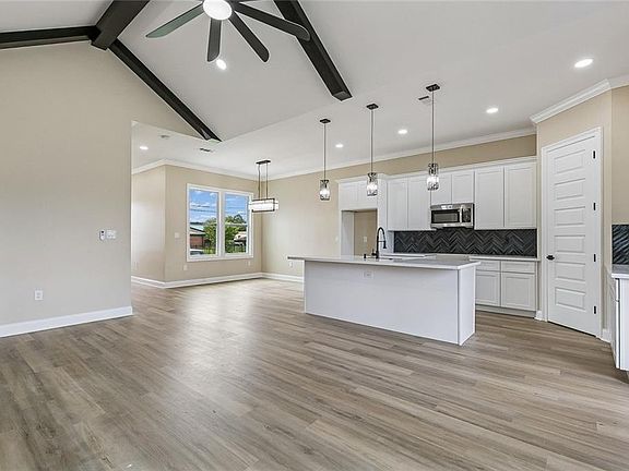 3rd image of 4656 Marque Dr