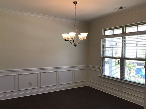 3rd image of 1612 Weatherbrook Cir
