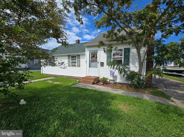 31 Wynfall Ave, Crisfield, MD 21817