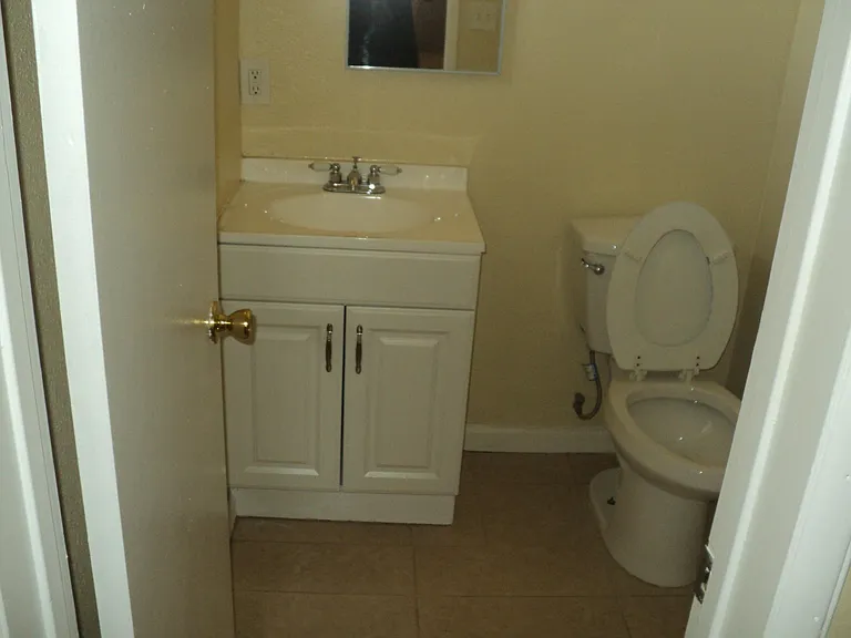 2785 N East St — Photo 7