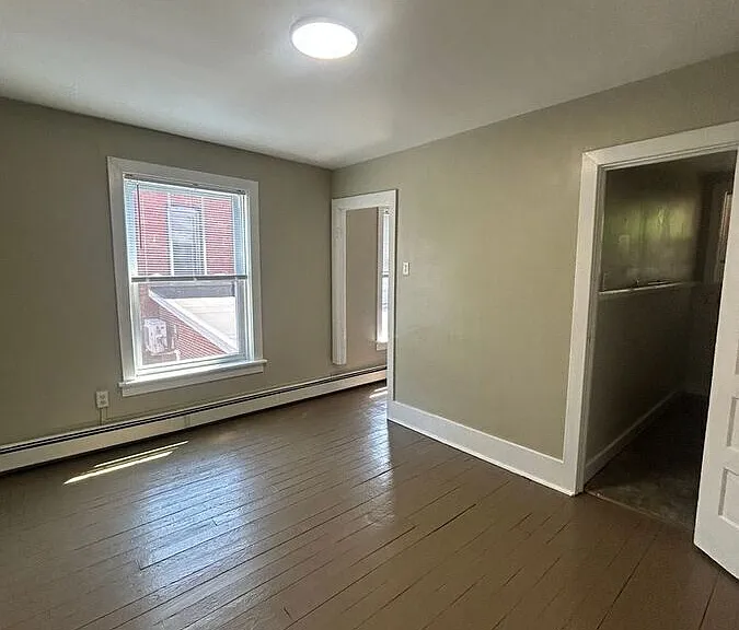 14-18 Penn Ave #B — Photo 8