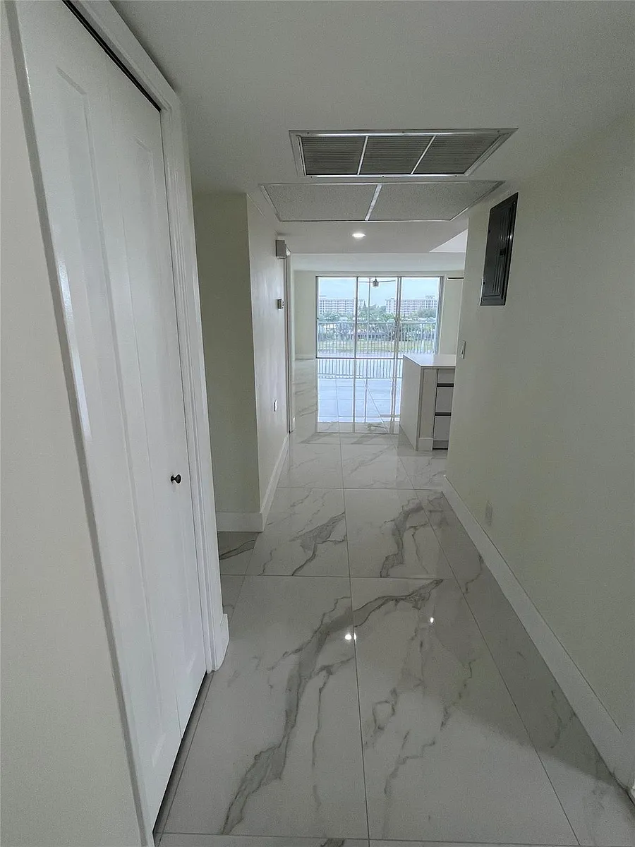 Building Photo - 3150 N Course Ln #610