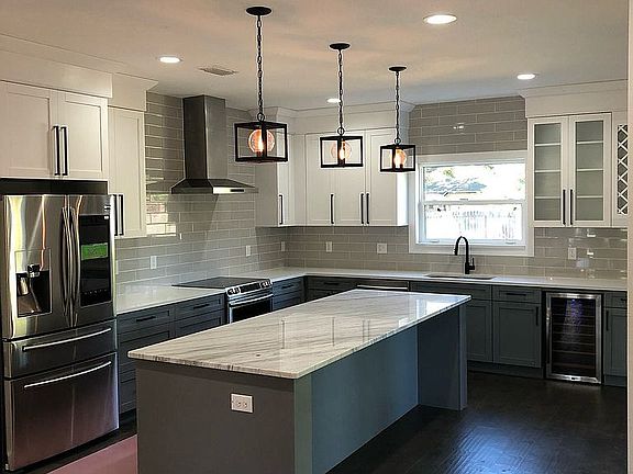 4th image of 4011 W Knights Ave