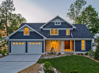 6198 S Shore Dr, Whitehall, MI 49461