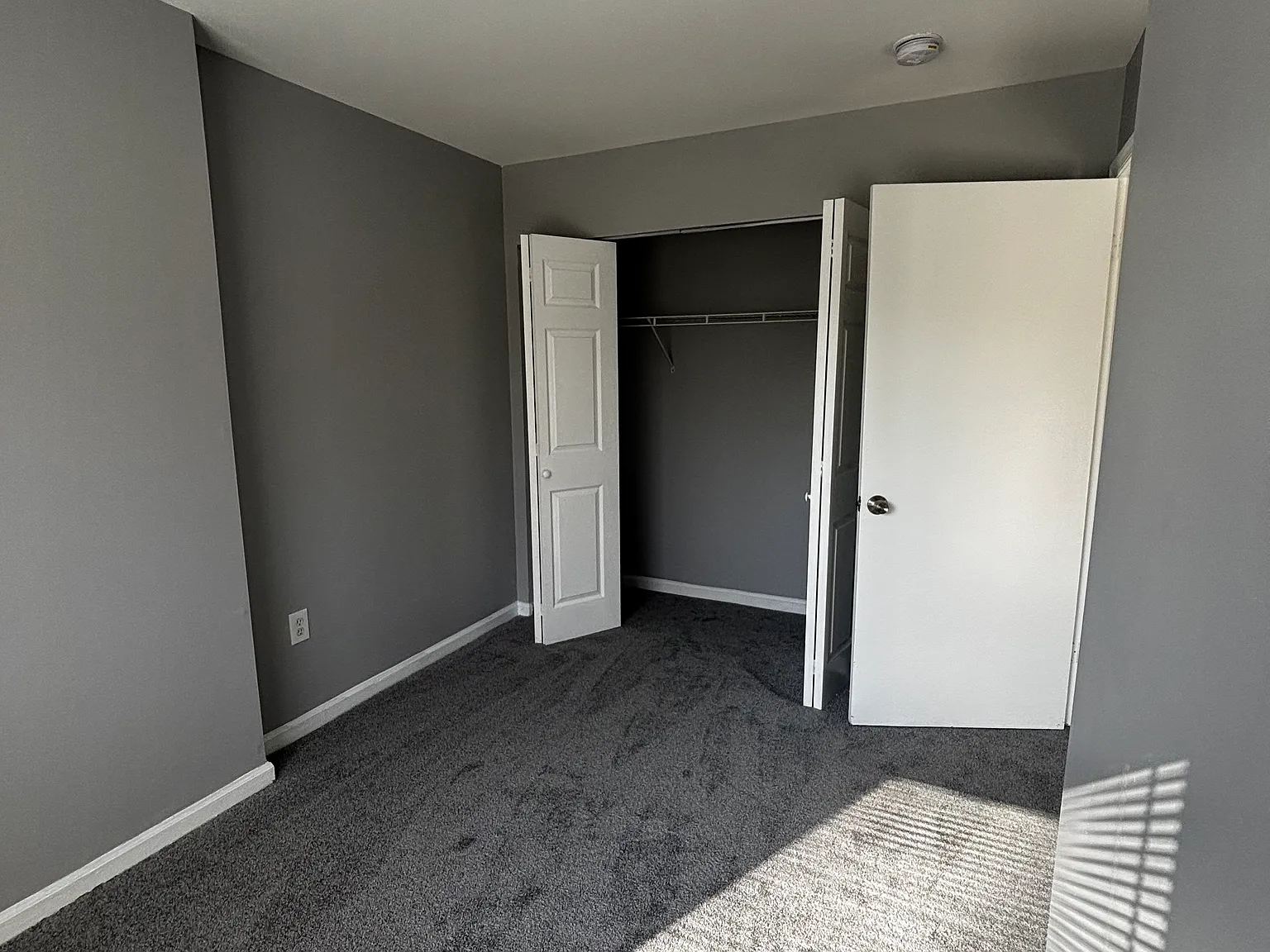 13 Silverwood Cir — Photo 1