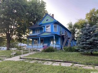 604 9th St, Pawnee City, NE 68420