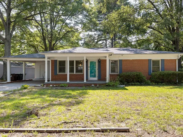 220 Lakewood Dr, Wendell, NC 27591