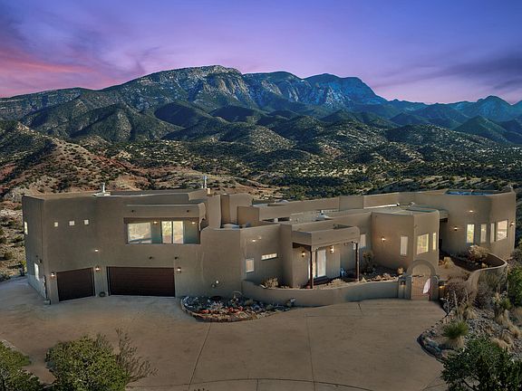 3rd image of 10 Vista De Las Sandias