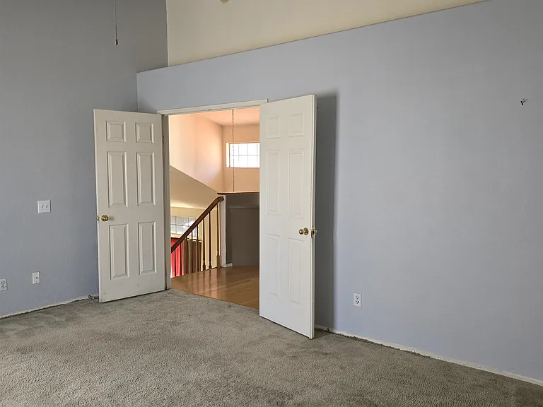 38840 Edgemont Dr — Photo 5