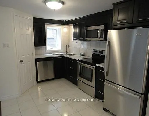 228 Durocher St — Photo 5