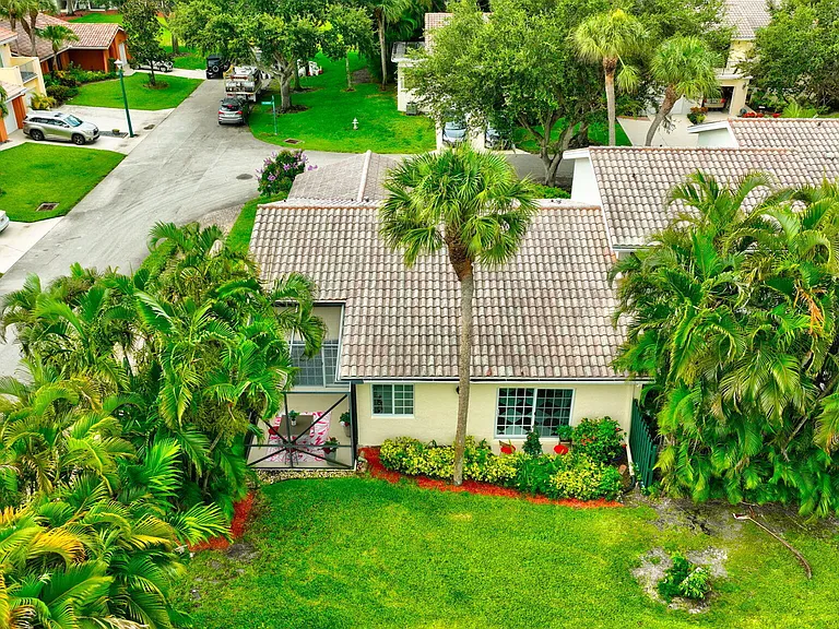 6105 Via Laguna Ln — Photo 58