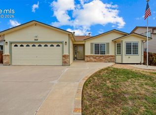 7447 Sun Prairie Dr, Colorado Springs, CO 80925