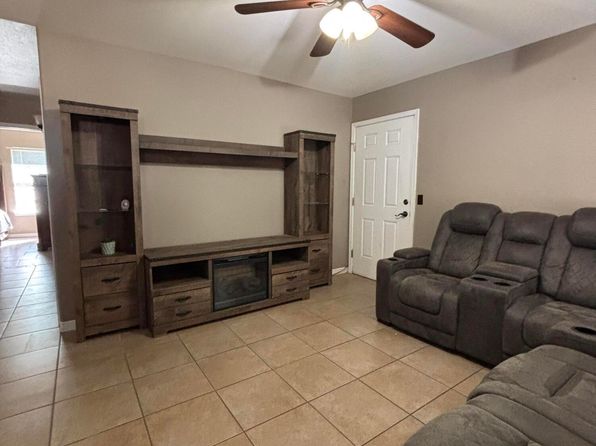 1656 Fitzroy Dr, Clint, TX 79836