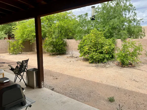 1227 E Blacklidge Dr, Tucson, AZ 85719