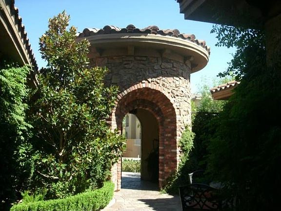 Private Courtyard
