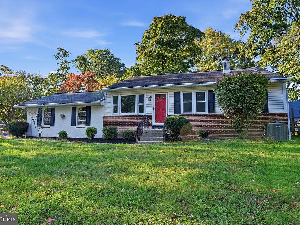 1st image of 233 Dora Ave