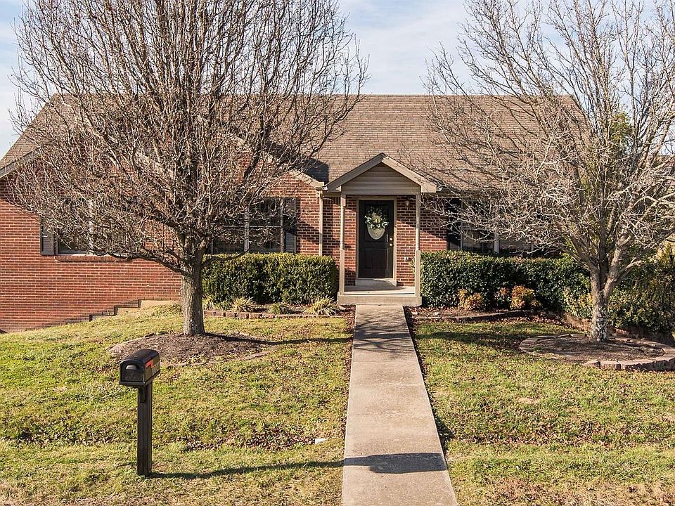1st image of 1004 Echo Valley Dr