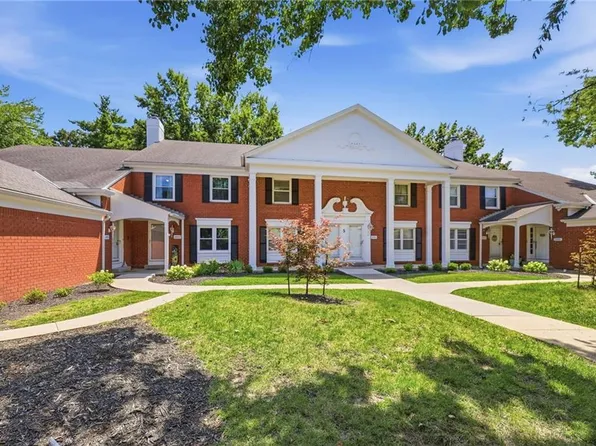 10577 Riley St, Overland Park, KS 66212