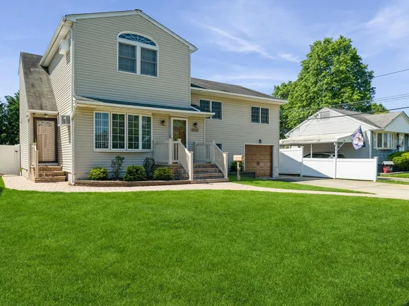3512 Northview Avenue, Wantagh, NY 11793