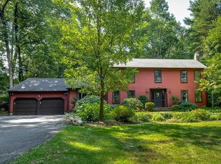 35 Knollwood Dr, Dover, MA 02030