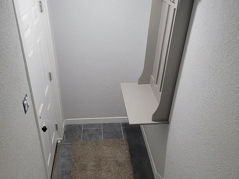325 Van Brunt Blvd — Photo 5
