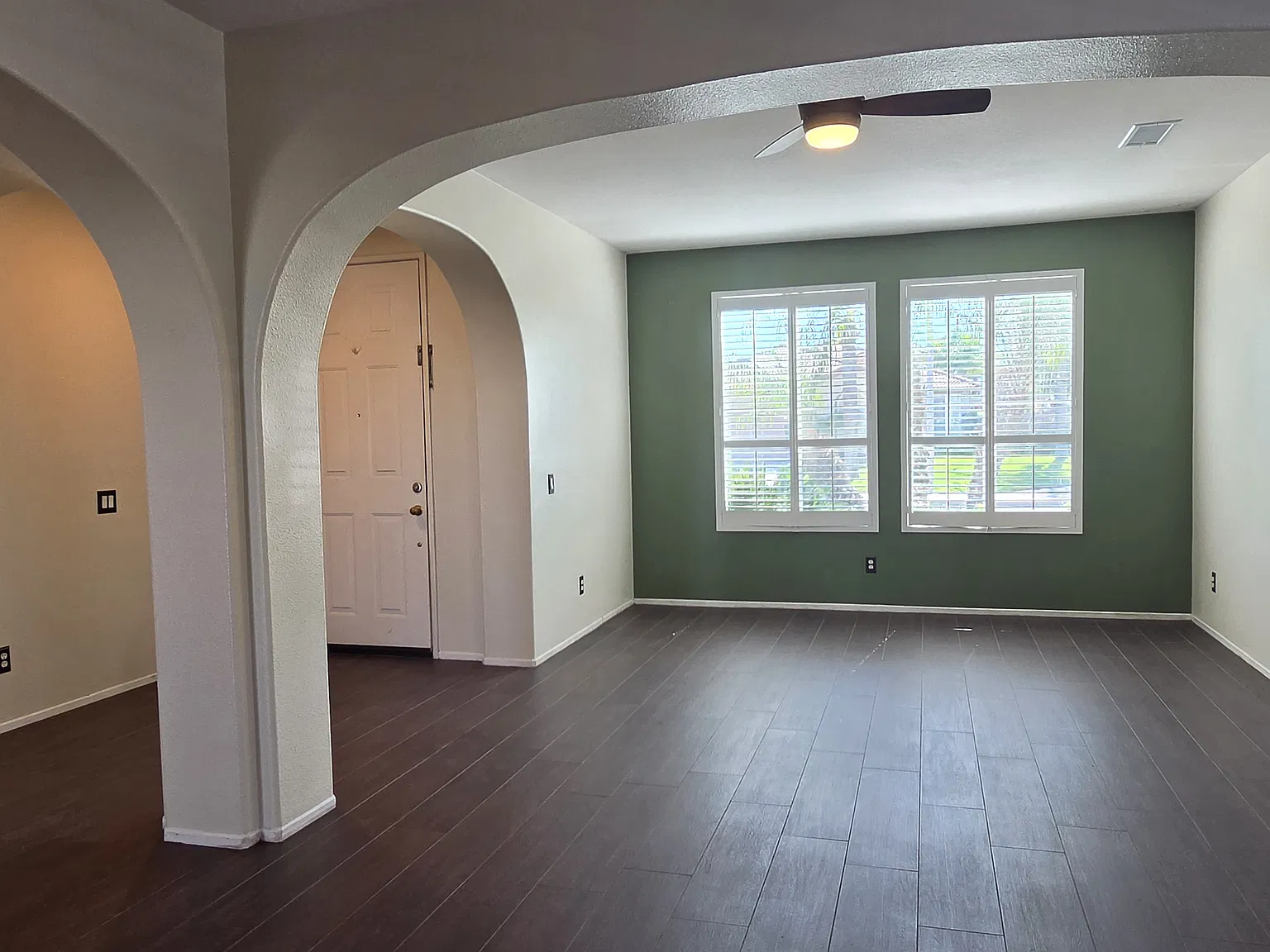 4 bed, 2588 sqft, $3,795 — Photo 3