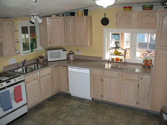 Spacious Kitchen