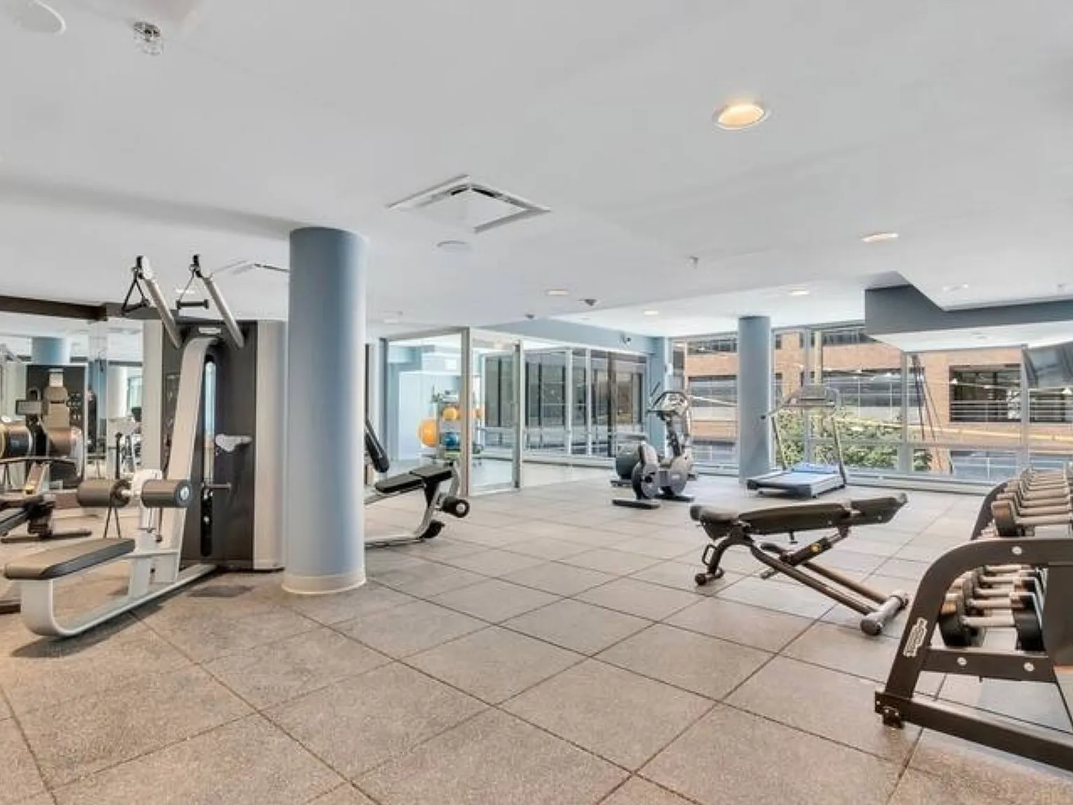 1 bed, 450 sqft, $2,600 — Photo 4