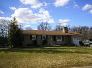 510 Armstrong Ln, Baltimore, MD 21221