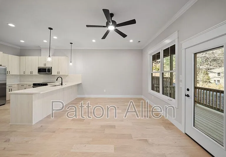 107 Collin Pl #3 — Photo 7