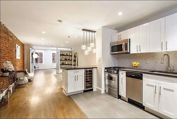 Rented by W Brothers Brokerage LLC | media 5