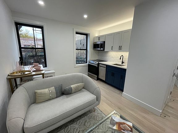 5th image of 595 Metropolitan Ave #4B