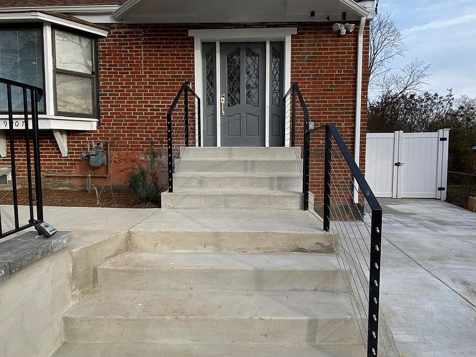 1st image of 9207 48th Ave