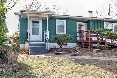 720 W University St #B — Photo 1