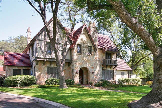1st image of 521 College Blvd