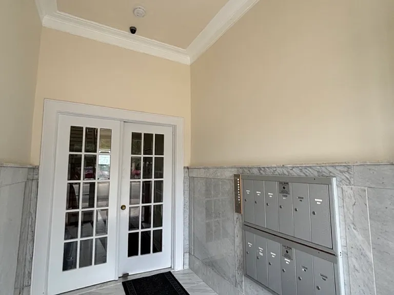 826 Kearny Ave #4 — Photo 9